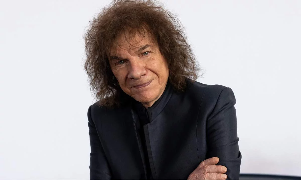 cocciante torna con un nuovo album per i suoi 80 anni da Novella2000.it cocciante torna con un nuovo album per i suoi 80 anni