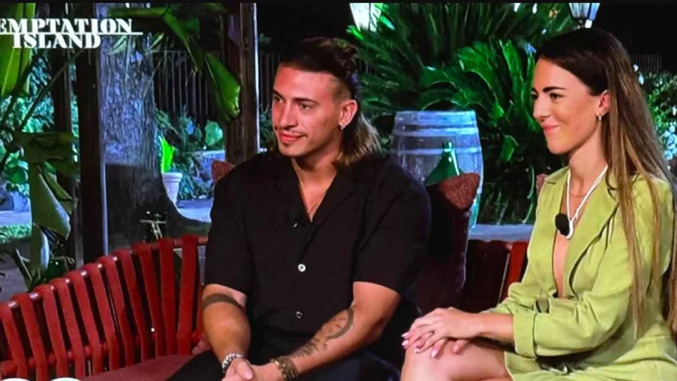 Temptation Island, Sonia e Simone sono genitori - Novella 2000