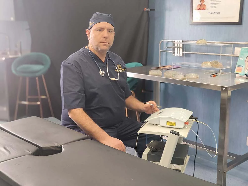 Dott. Marco Ferretti: i rischi e i vantaggi del “doppio intervento”