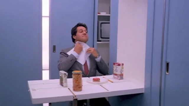 ph-web-appartamento-torino-otto-metri-quadrati-il-ragazzo-di-campagna-renato-pozzetto-taac