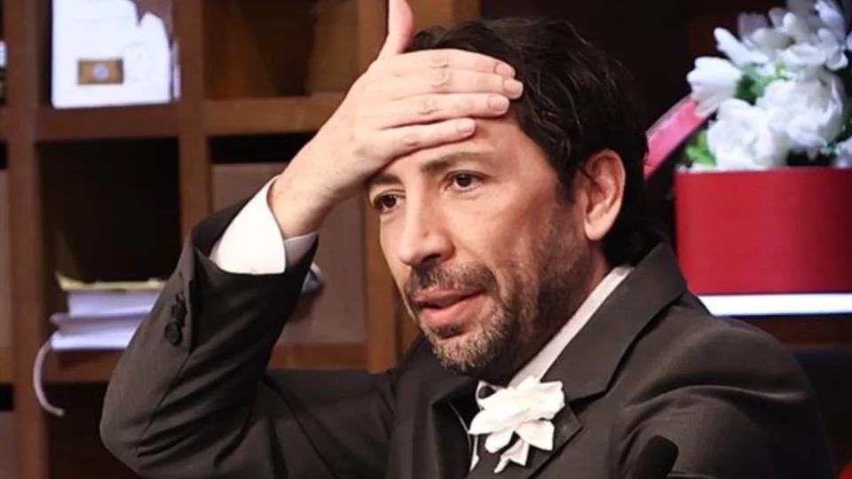 Incidente improvviso ad Affari Tuoi, Herbert Ballerina si fa male: il video