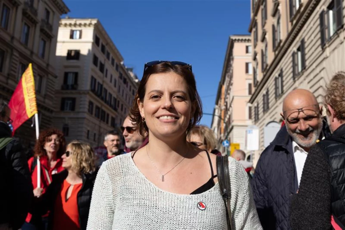 Perché tutti parlano di Ilaria Salis? C’entra la casa e scoppia la polemica