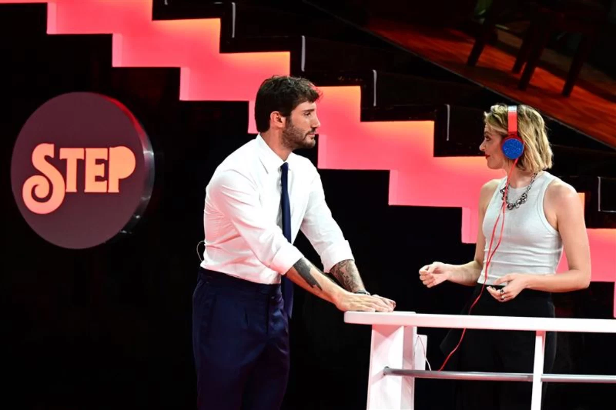 Stefano De Martino e Brenda Lodigiani, altro che amicizia: cosa c’è davvero tra i due