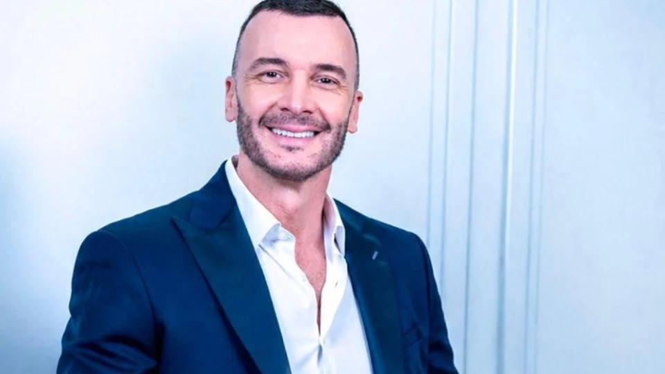 Rocco Casalino sorprende alle comunali di Ceglie Messapica