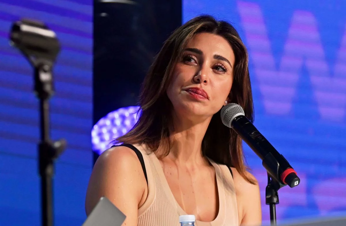 belen ricoverata in ospedale spuntano le foto rubate la durissima reazione da Novella2000.it belen ricoverata in ospedale spuntano le foto rubate la durissima reazione