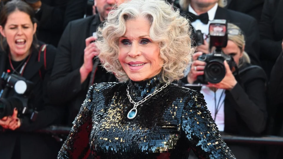 jane fonda red carpet