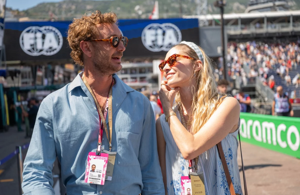 la royal pi249 stilosa porta la borsa di paglia beatrice borromeo lancia l8217accessorio evergreen dell8217estate da Novella2000.it la royal pi249 stilosa porta la borsa di paglia beatrice borromeo lancia l8217accessorio evergreen dell8217estate