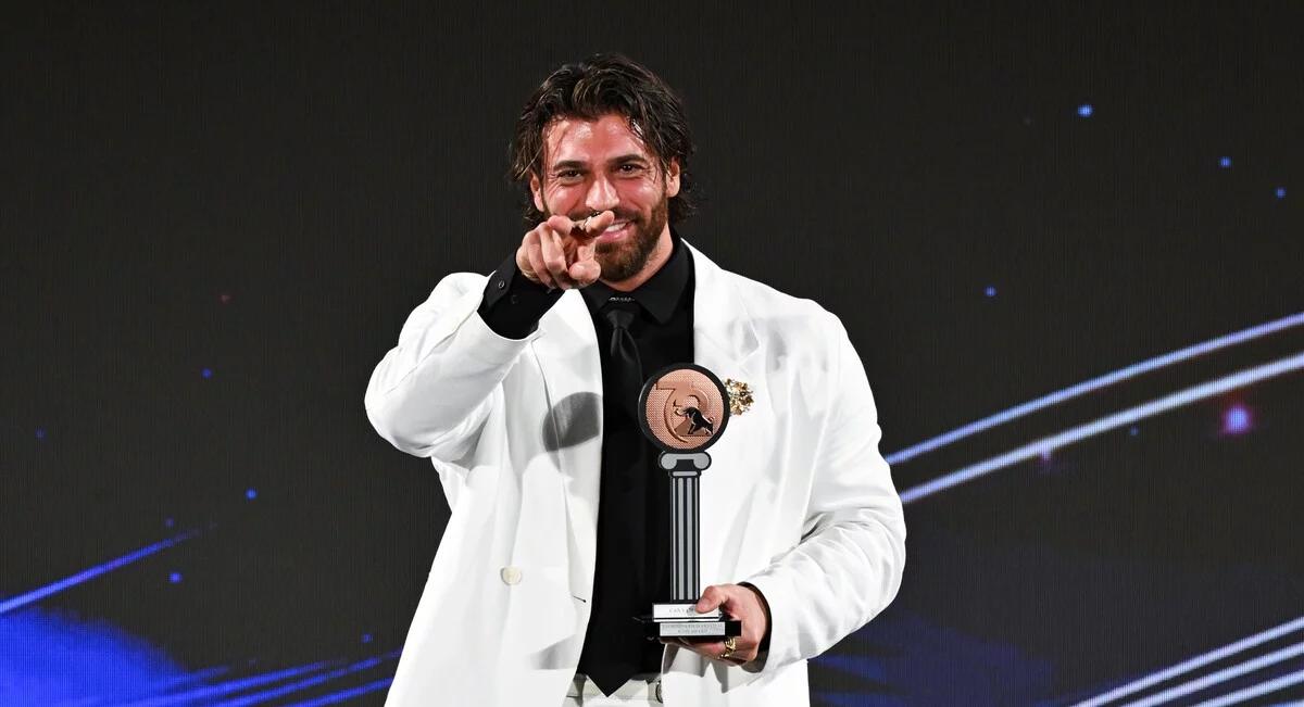 vorrei poterli cambiare can yaman svela i suoi difetti da Novella2000.it vorrei poterli cambiare can yaman svela i suoi difetti