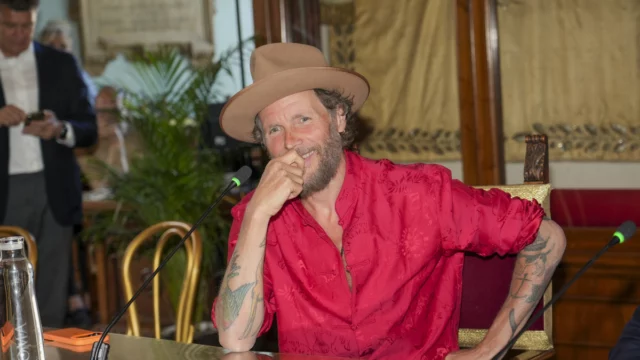 dove vive jovanotti
