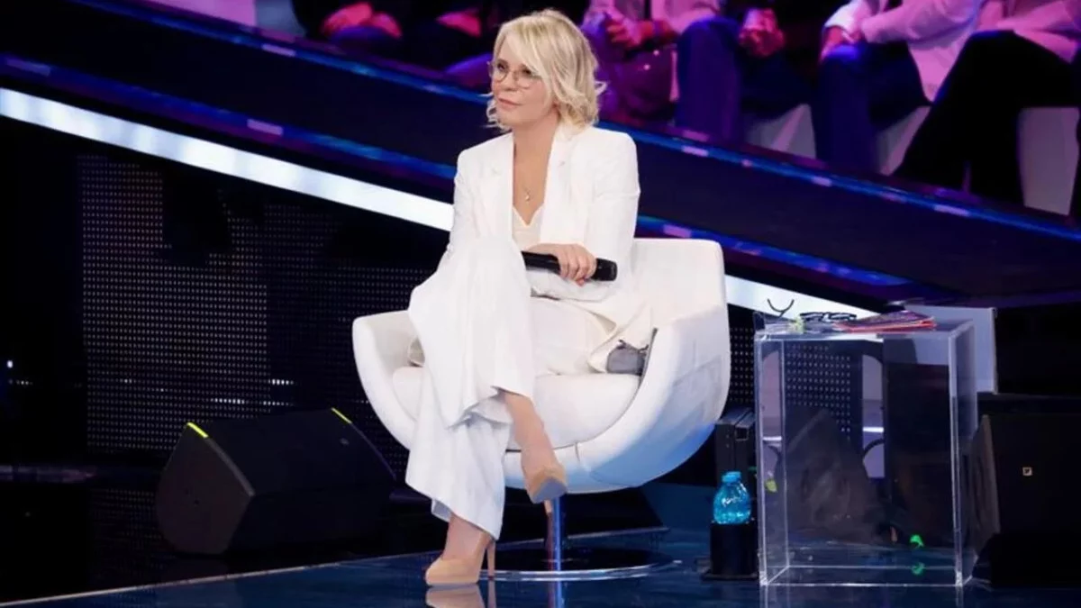 solo loro due maria de filippi in vacanza a ibiza con una persona speciale da Novella2000.it solo loro due maria de filippi in vacanza a ibiza con una persona speciale