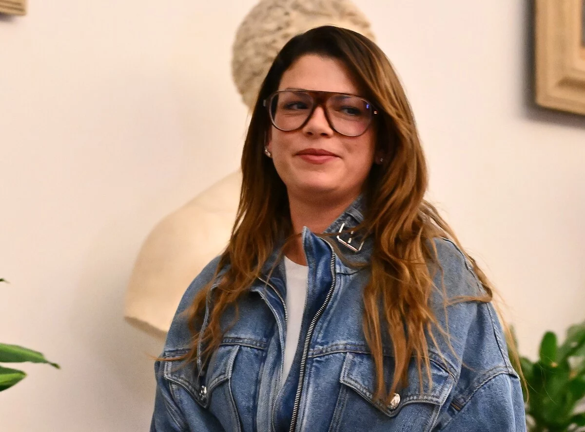 emma marrone perch233 tutti parlano del suo specchio ecco quanto costa da Novella2000.it emma marrone perch233 tutti parlano del suo specchio ecco quanto costa