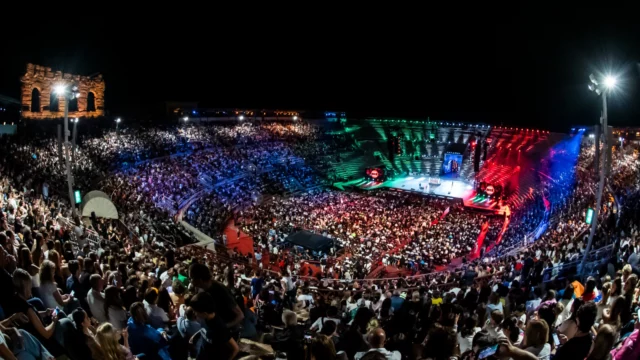 future hits live