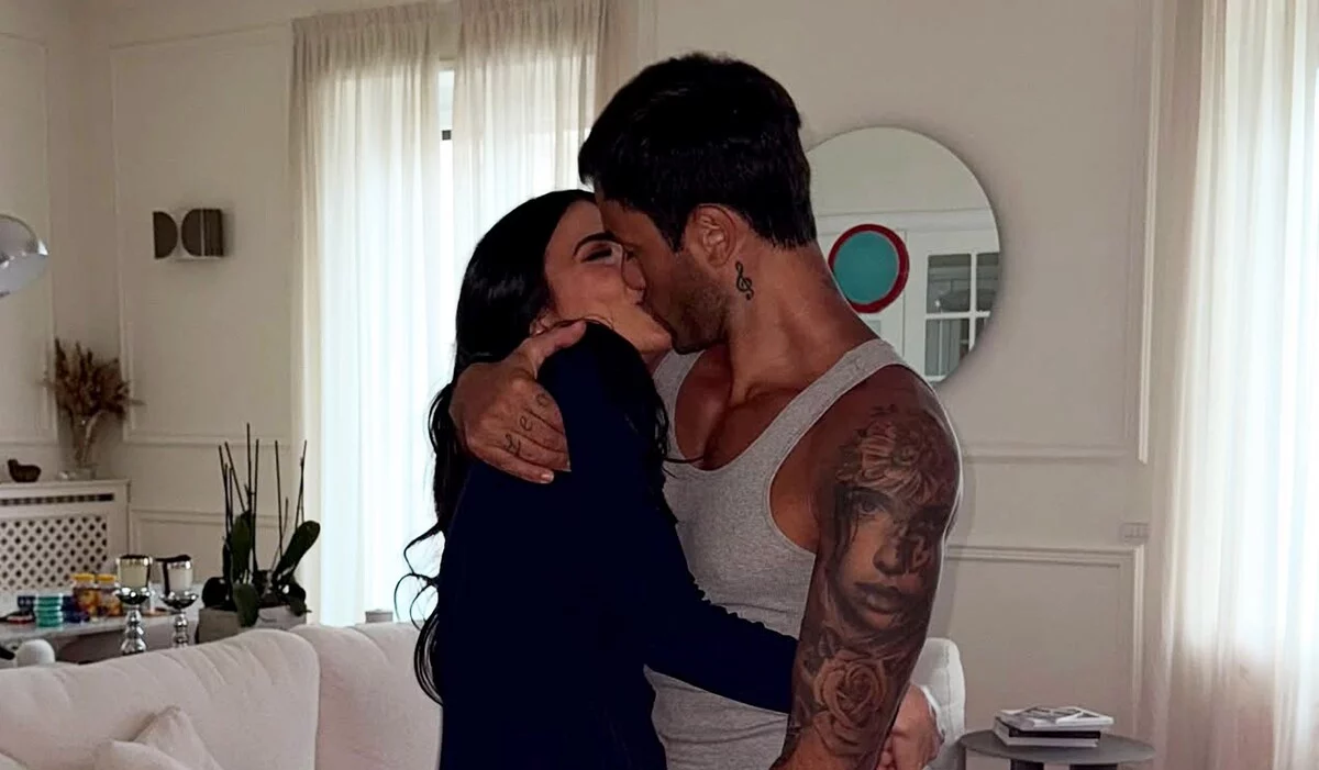 giulia salemi e pierpaolo pretelli ma quale crisi la notizia bomba da Novella2000.it giulia salemi e pierpaolo pretelli ma quale crisi la notizia bomba