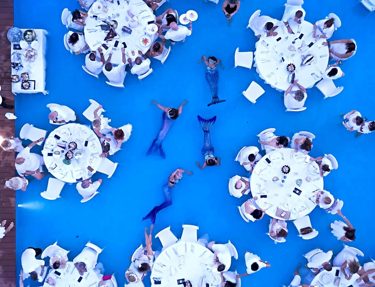 white dinner water show 2026 villa renoir celebra dieci anni con lo show nell8217acqua da Novella2000.it white dinner water show 2026 villa renoir celebra dieci anni con lo show nell8217acqua