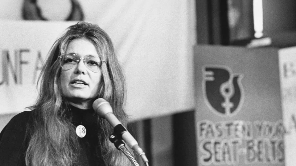 Gloria Steinem negli anni '70, giornalista e icona del movimento femminista